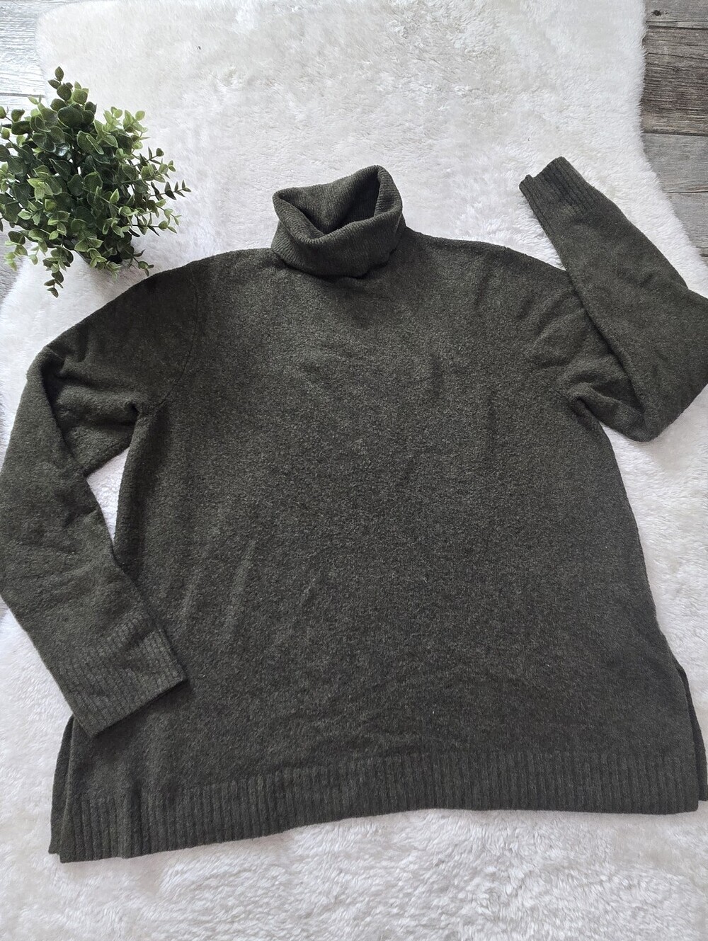 J.Crew Factory Olive Green Extra-Soft Cozy Layering Turtleneck Sweater BL761, XL